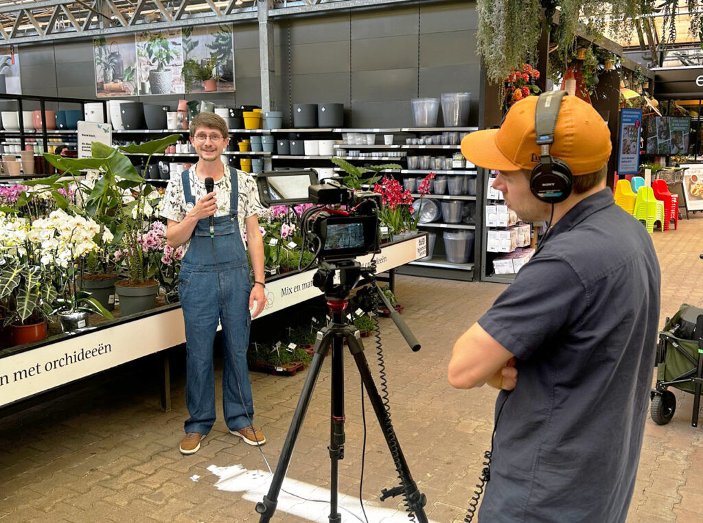 Foto van het proces van het schieten van videocontent in de Intratuin - content creatie